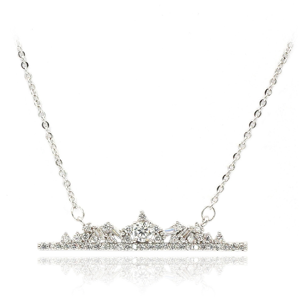 Silver exquisite sparkling crystal silver necklace